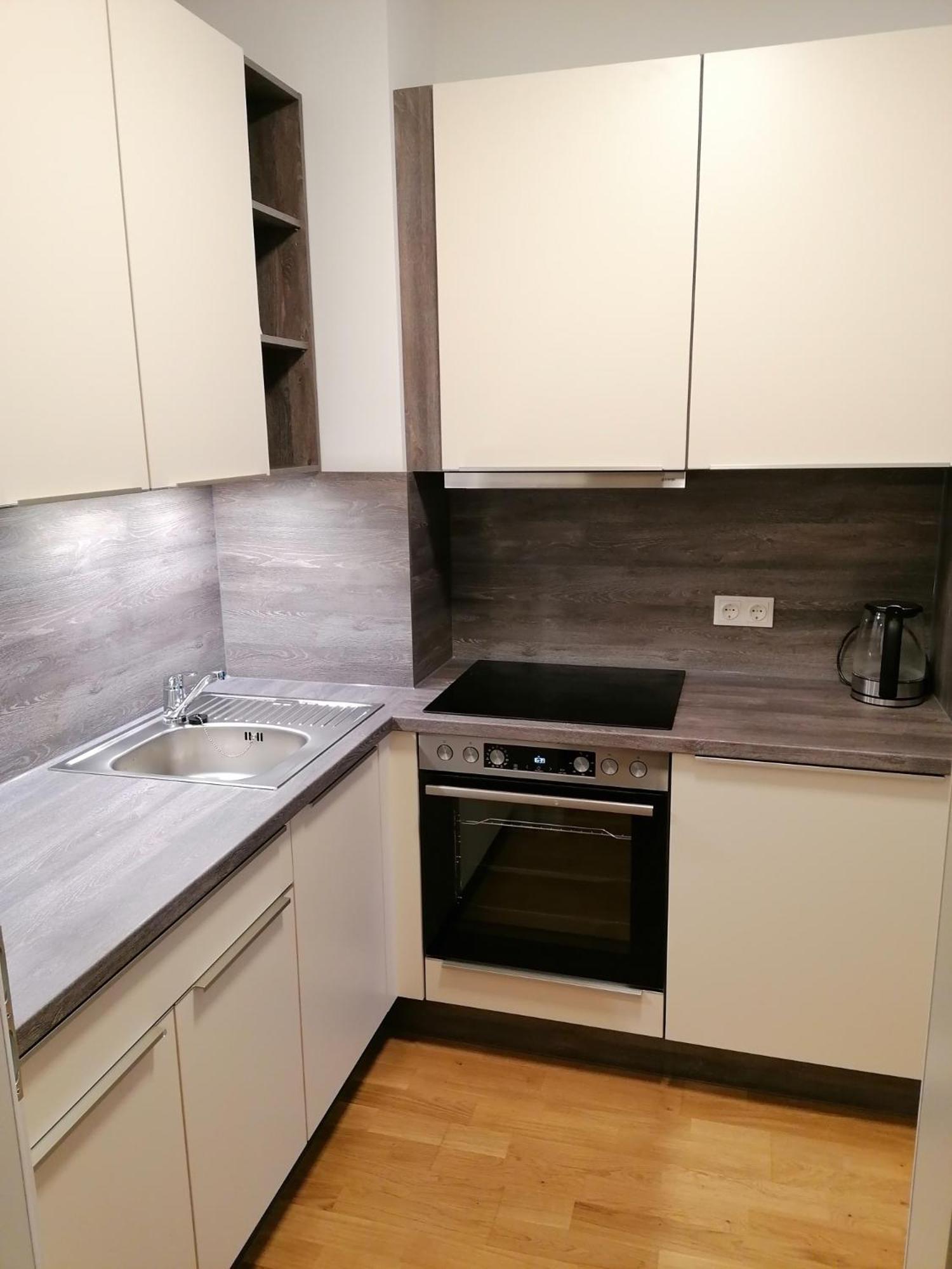 Stilvolle 2-zimmer In Graz-lend Mit Tiefgaragenplatz *